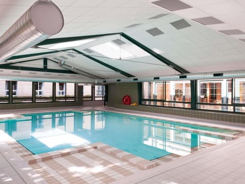 Aparthotel Adagio Val d'Europe près de Disneyland Paris, Indoor pool
