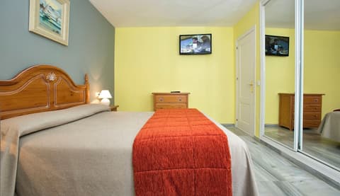 Apartamentos Ona Campanario