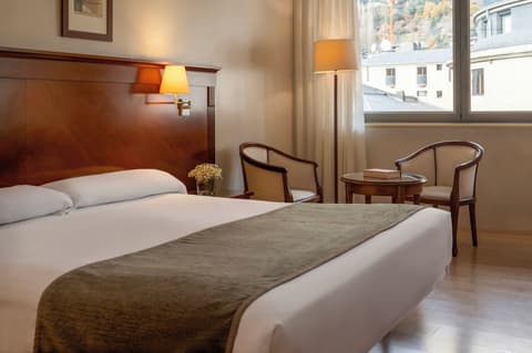 Hesperia Andorra, Room