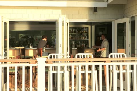 Breakwater Inn