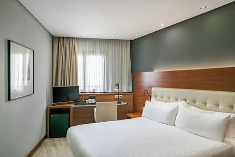 Dorma Coliseum, Room