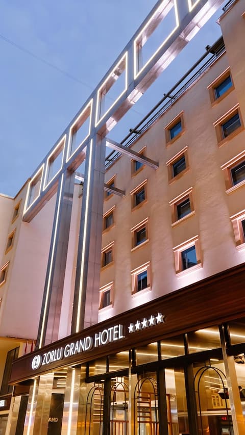 Zorlu Grand Hotel Trabzon, Exterior