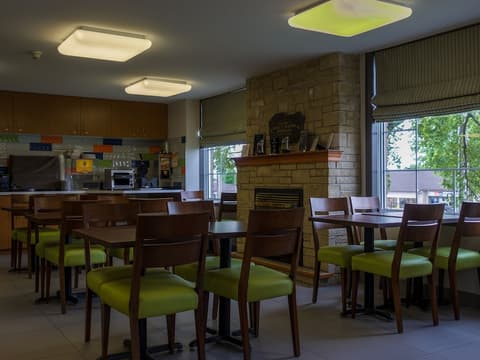 Super 8 by Wyndham Sault Ste Marie On, Breakfast area