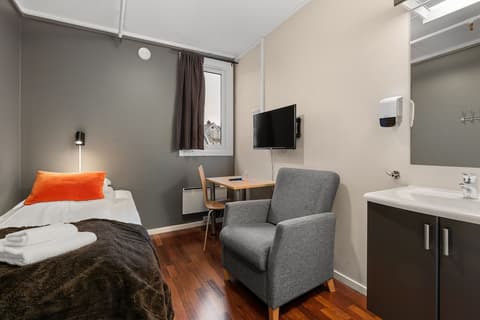 Enter Backpack Hotel