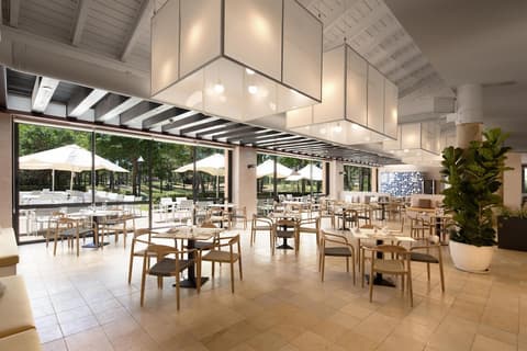 DoubleTree by Hilton Islantilla Beach Golf Resort