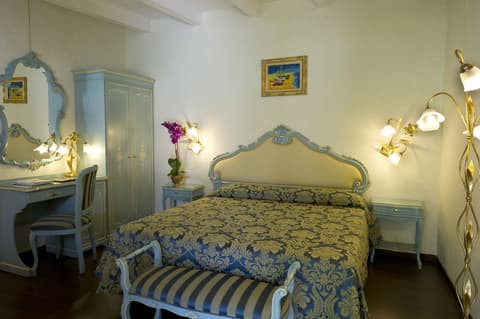 Viktoria Palace Hotel, Room