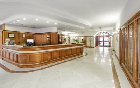 Hotel Hetman, Reception