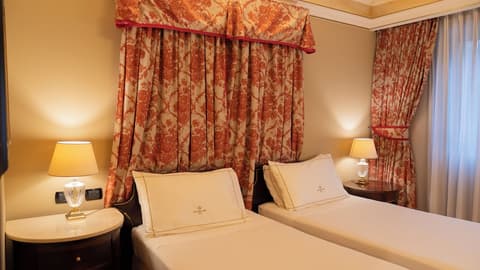 River Château Hotel