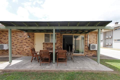 The Stirling Motel, Terrace/patio