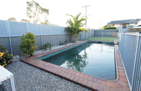 The Stirling Motel, Pool