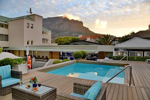 The Cape Milner, Pool