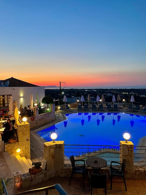 Amazones Village Suites