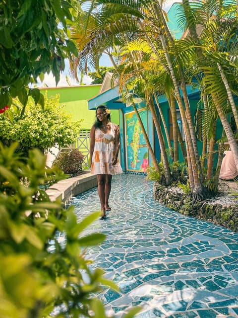 Cocoplum Beach Hotel