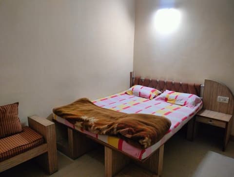 Rahul Guest House, Room