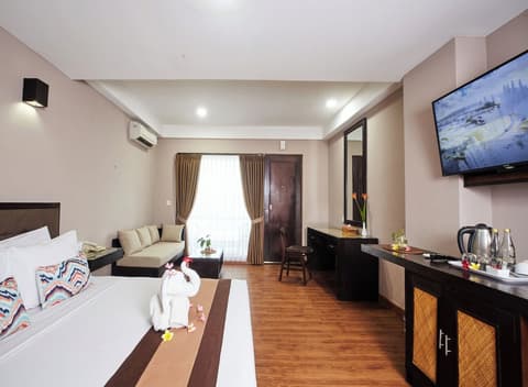 Grand Santhi Hotel