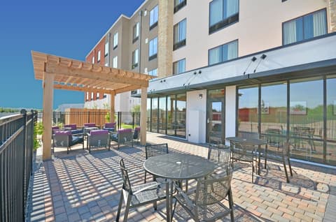 Holiday Inn Express & Suites Oklahoma City Mid - Arpt Area by IHG, Property amenity