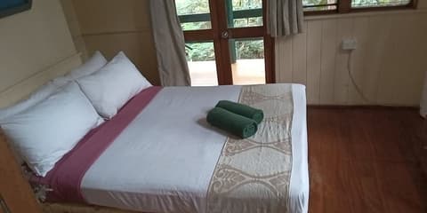 Rainforest Eco Lodge, Room