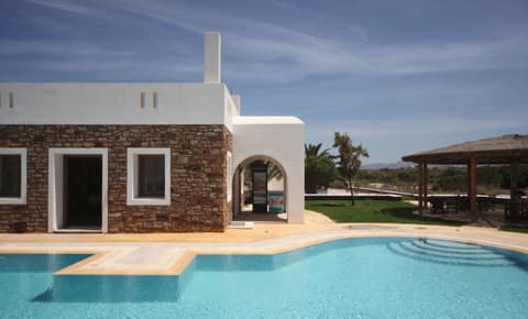 Plaka Hotel II, Outdoor pool