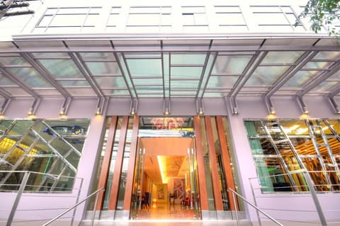 One One Bangkok Hotel, Interior entrance