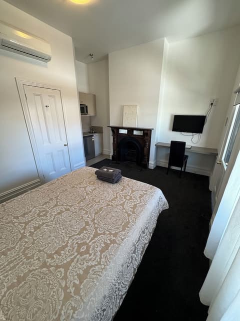 Allawah Bendigo, Room