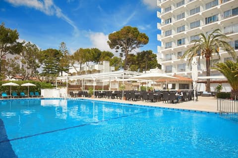 Universal Hotel Castell Royal, Pool