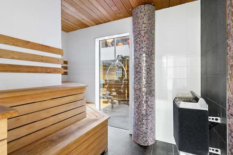 Aiden by Best Western Stockholm Kista, Spa