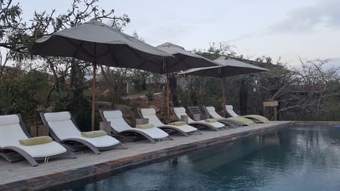 Rhino Ridge Safari Lodge, Outdoor pool