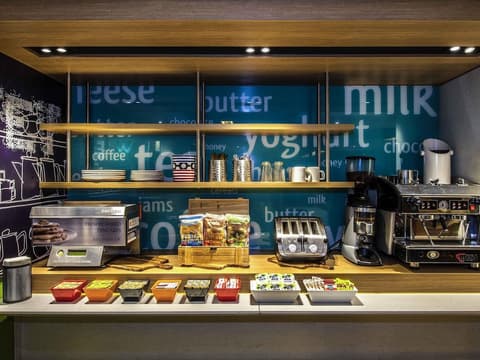 ibis budget Enfield, Miscellaneous