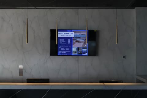 Hotel Punta Azul, Reception