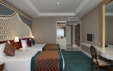 Royal Taj Mahal - All Inclusive