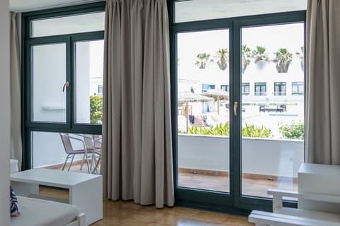 Aparthotel Beach Club