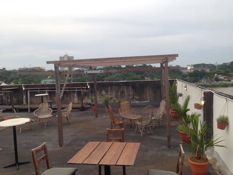 Woodpecker Lodge Kuching, Outdoor dining