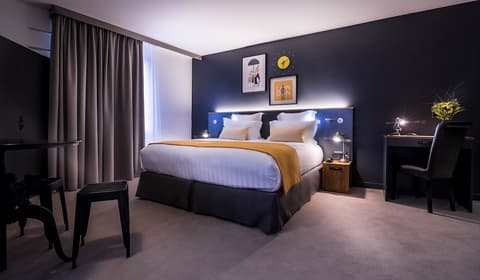 Best Western Plus Suitcase Paris La Defense