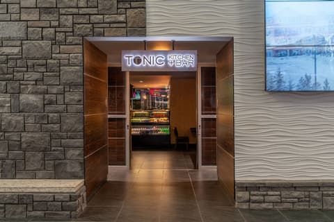 Applause Hotel by CLIQUE