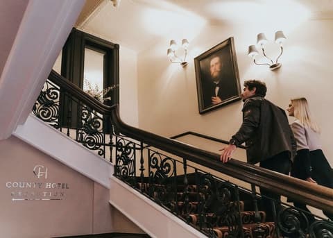 County Hotel & County Aparthotel Newcastle, Lobby