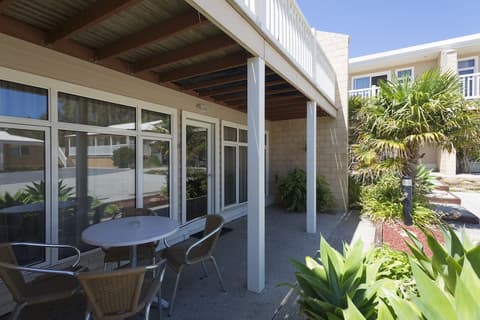 Port Campbell Parkview Motel & Apartments, Terrace/patio