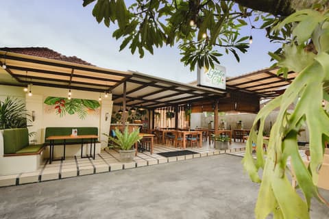 Bali Breezz Hotel