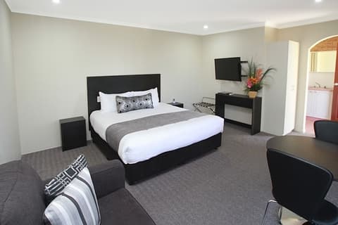 Twofold Bay Motor Inn, Room