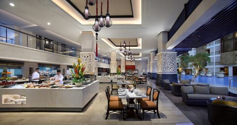 The Trans Resort Bali, Breakfast area