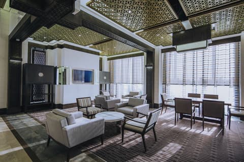 Ayla Bawadi Hotel & Mall