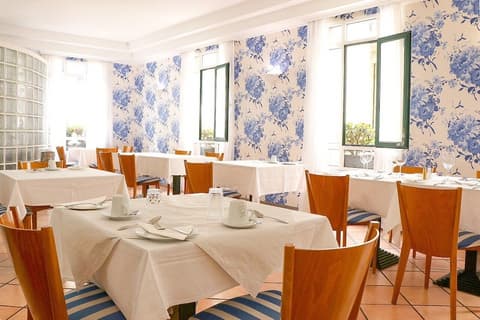 Hotel Amparo, Restaurant