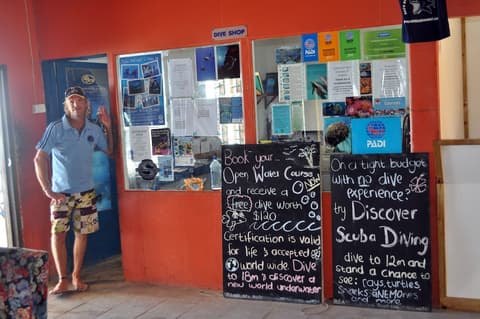 Ratu Kini's Backpackers and Dive Resort
