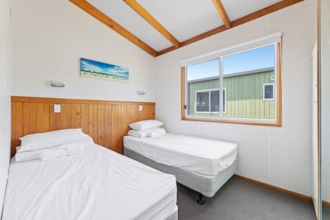 The Black Dolphin Holiday Park, Room