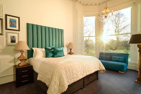 Black Ivy Hotel, Room