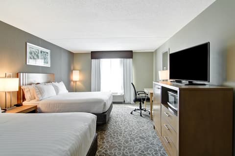 Holiday Inn Express & Suites Oshawa Downtown - Toronto Area by IHG, Room