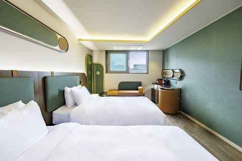 L&L Central Hotel