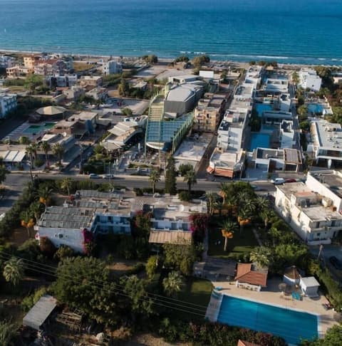 Gorgona Hotel, Exterior