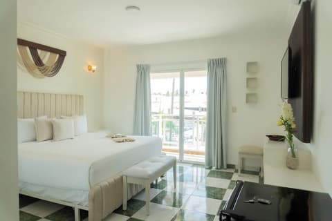 Hotel Checkin El Cortecito