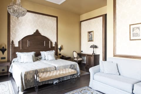 PortAventura Hotel Lucy's Mansion, Room