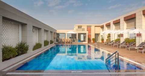 Radisson Hotel Agra, Pool